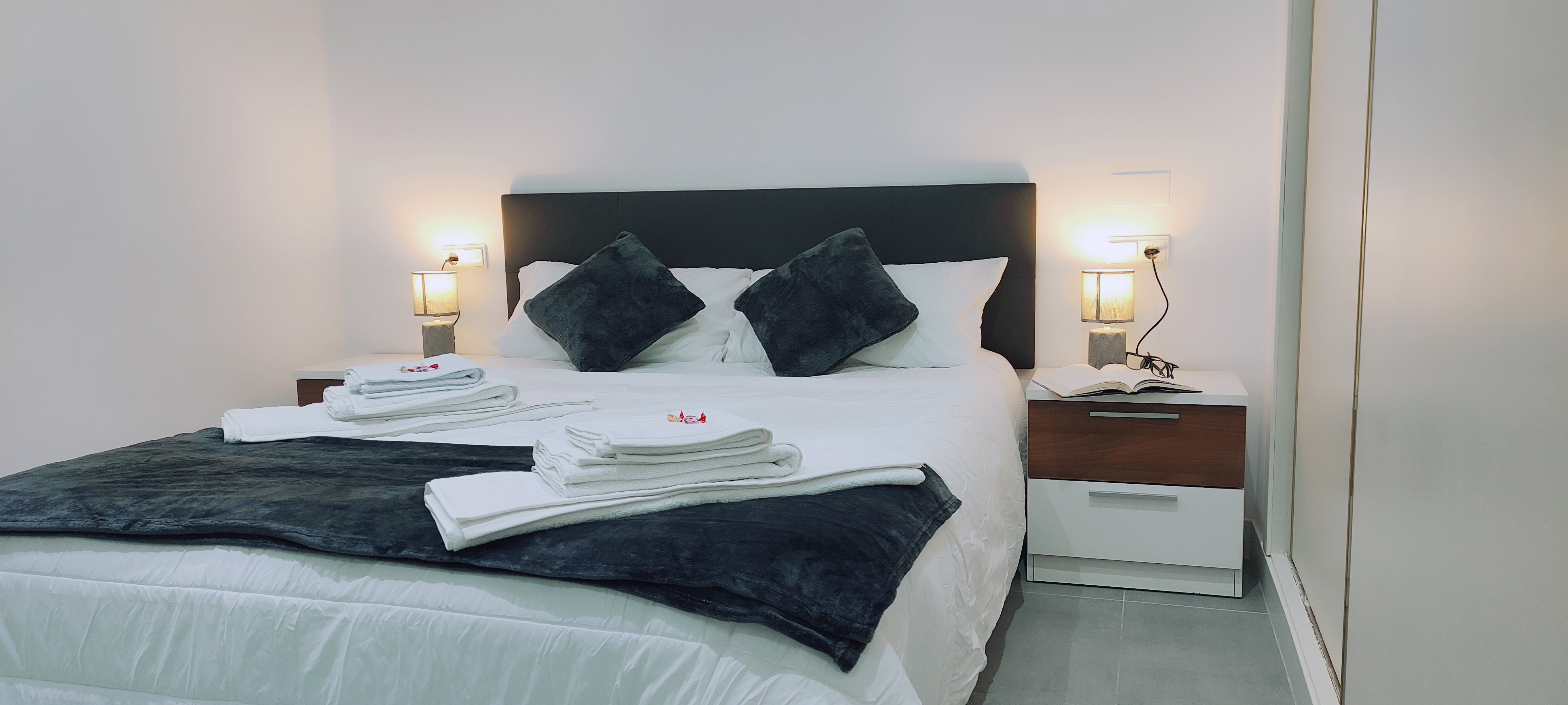 Dormitorio principal luminoso del Apartamento La Paz