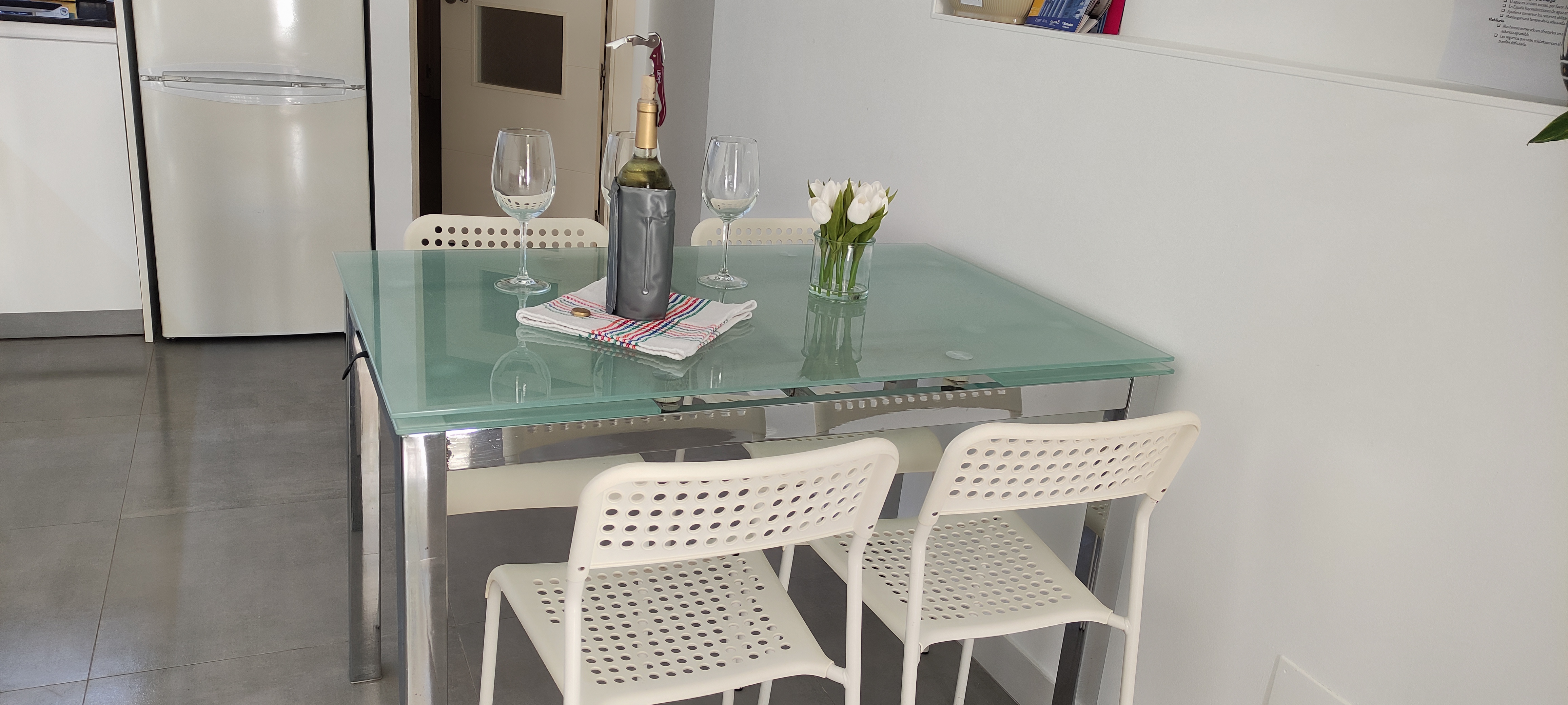 Mesa de comedor con cristal